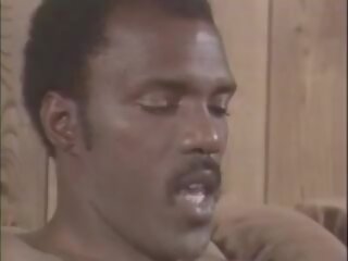 Me ngjyrë ayes dhe fm bradley - zezakët tjetër derë 1988: e pisët film f1