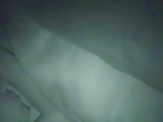 Спящ тийн сондира от приятел докато в тя собствен легло