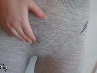 Cumming in her türsüjek and yoga pants pull them up: xxx video b1