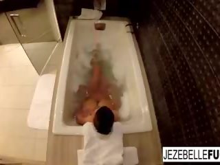 Jezebelle Bond clips Herself Taking a Bath: Free HD sex bb