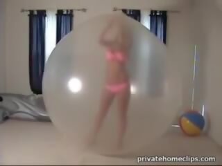 Fermecător tineri doamnă trapped în o balon, gratis Adult film 09 | xhamster