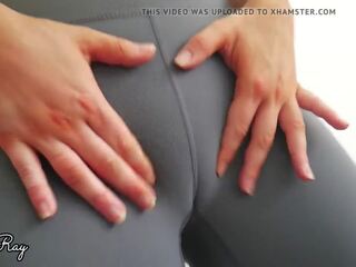Cumming në tim panty dhe yoga pantallona - i madh spermë ngarkesë hap