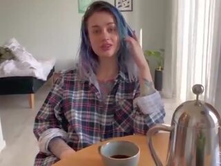 Giovane casalinga ama mattino sesso video - sborra in il mio caffè