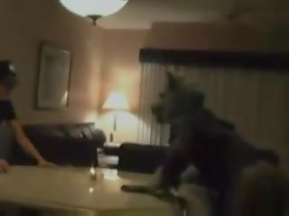 预习 horney werewolf 由 wwwjtvideoonline